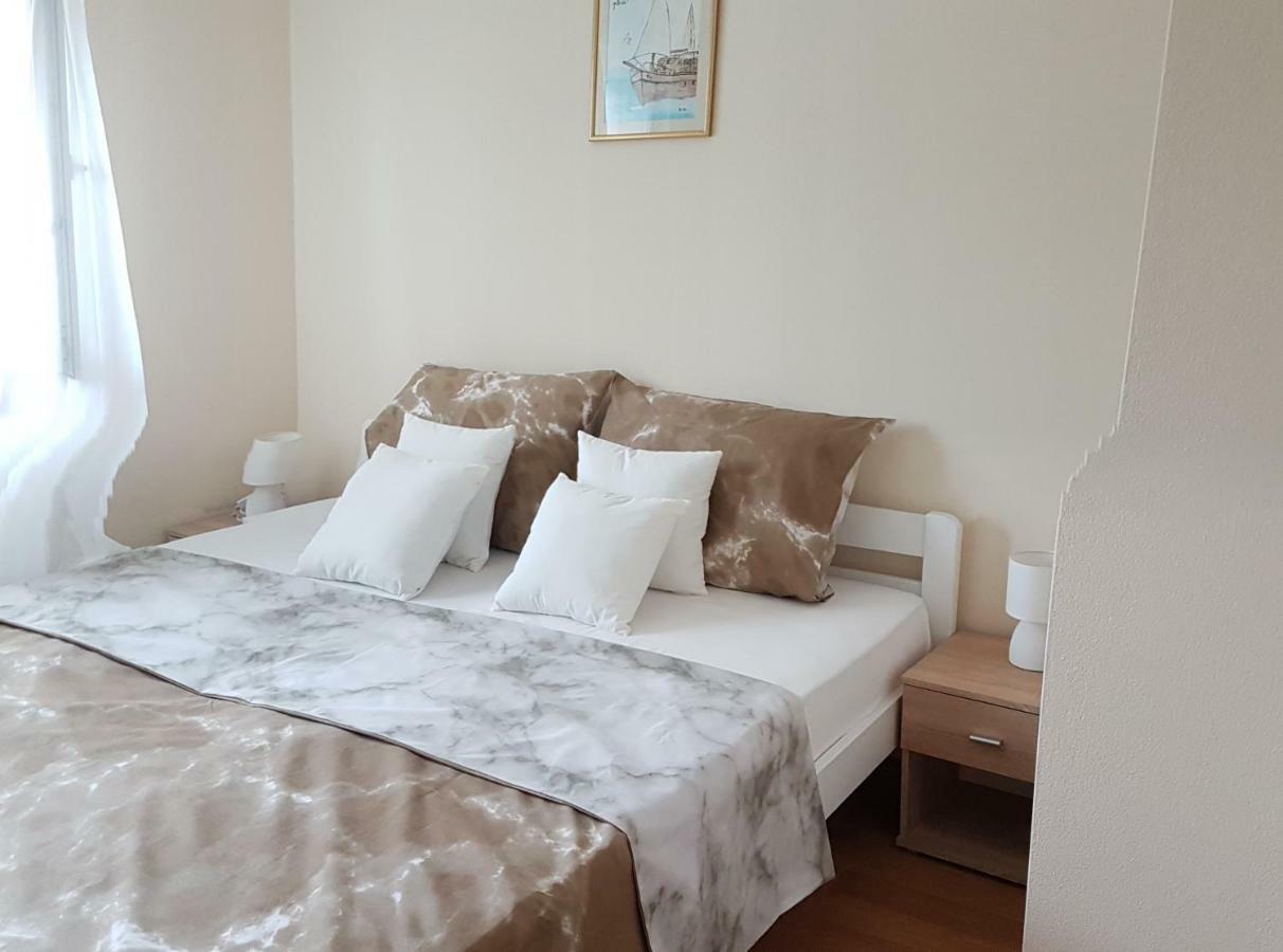 Apartment Anamaria シベニク エクステリア 写真